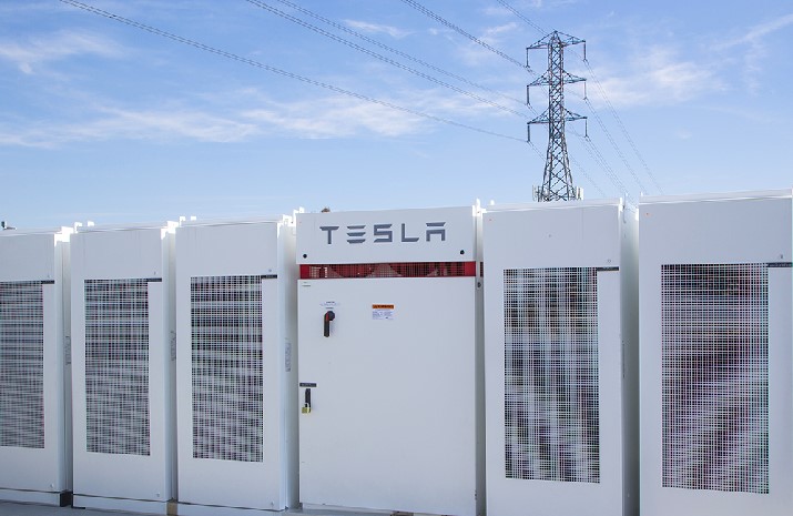 Viola Tesla Battery Grid Storage Installation